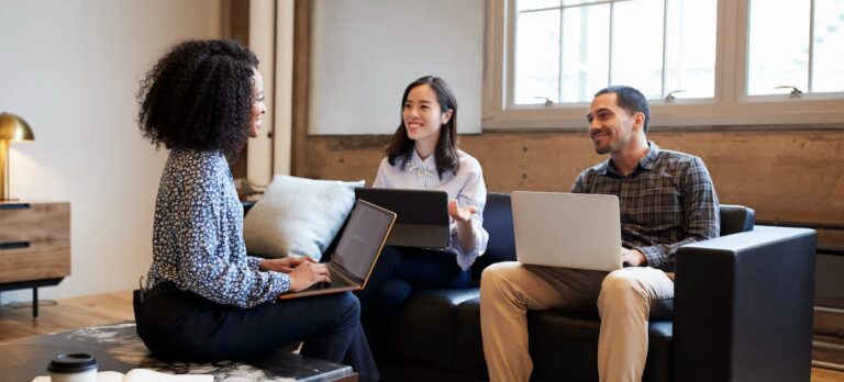 Comparing MBA and Master’s in Business Analytics: Which is Right for You?