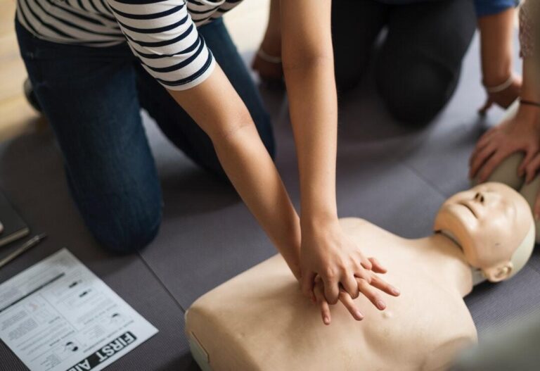 4 Reasons Why On-site CPR Training Is Essential for Workplace Safety