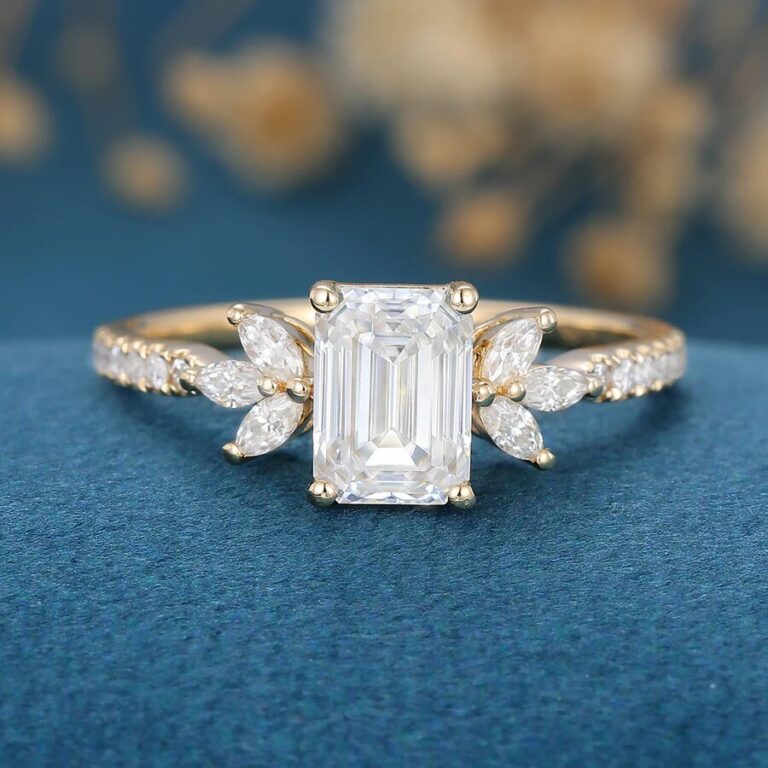 Stunning Emerald Cut Engagement Rings in Different Settings for the Auspicious Day